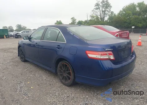 2011 Toyota Camry Se z USA, uszkodzony, nr VIN 4T1BF3EK4BU728138